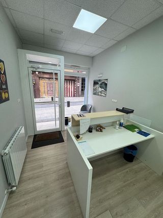 Local comercial en alquiler en San Pedro de Deusto-La Ribera en Bilbao