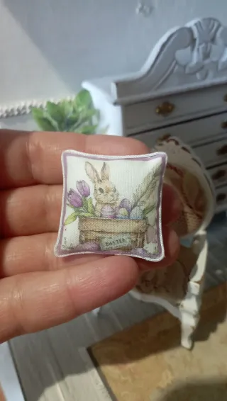 Cuscino Dollhouse 1:12 Coniglietto Pasqua