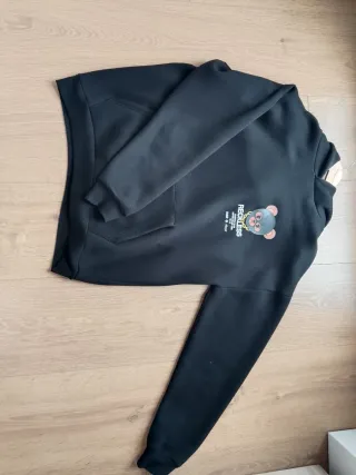 Sudadera Negra Partner in Crime Oso