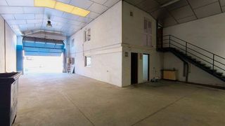 Local comercial en alquiler en Polígonos - Recinto Ferial Cortijo de Torres en Málaga