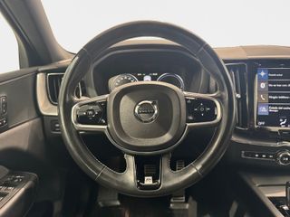 Volvo XC60 2.0 T8 AWD Business Plus Auto