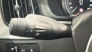 Volvo XC60 2.0 T8 AWD Business Plus Auto