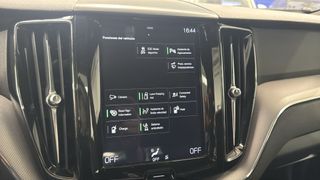 Volvo XC60 2.0 T8 AWD Business Plus Auto