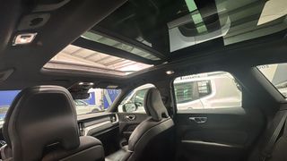 Volvo XC60 2.0 T8 AWD Business Plus Auto