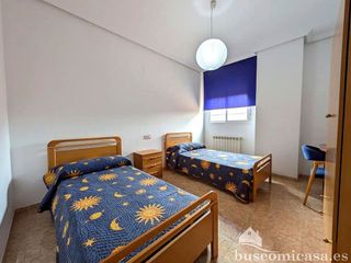 Piso en alquiler en Linares