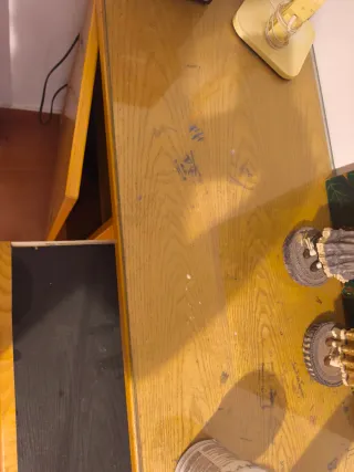 Escritorio de madera