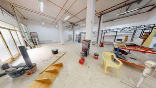 Local comercial en alquiler en Paus - Poligono San Blas en Alicante