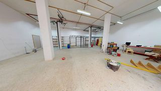 Local comercial en alquiler en Paus - Poligono San Blas en Alicante