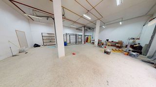 Local comercial en alquiler en Paus - Poligono San Blas en Alicante