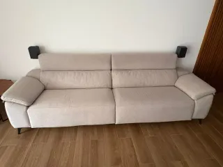 Sofá reclinable eléctrico beige