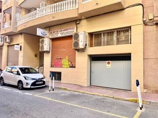 Garaje en venta en Playa del Cura en Torrevieja