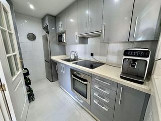 Piso en venta en Torrequebrada en Benalmádena