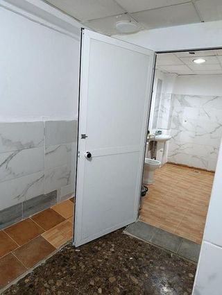 Local comercial en alquiler en Cardenal Benlloch en Mislata