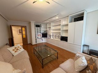 Piso en alquiler en La Chantría - La Lastra en León