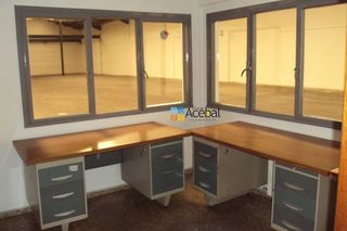 Nave industrial en venta en Tremañes en Gijón