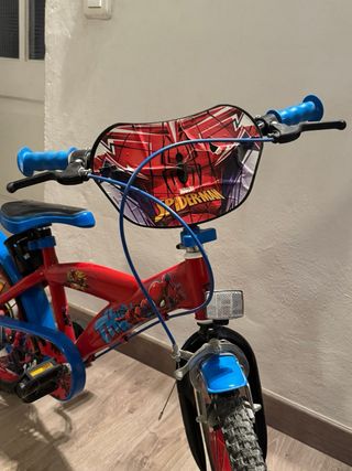 Bicicleta Spiderman 16 pulgadas con ruedines