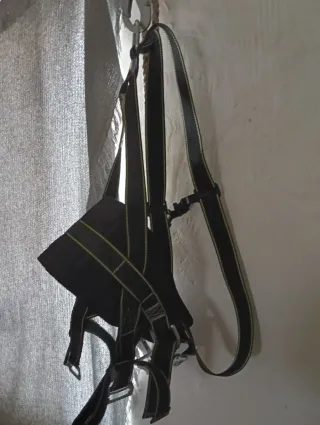 Arnés de seguridad negro