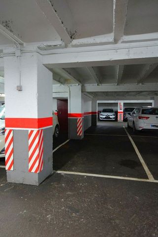 Garaje en venta en Zona Teatro Campoamor en Oviedo