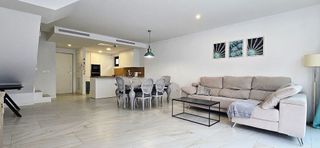 Casa pareada en venta en Los Naranjos - Las Brisas en Marbella