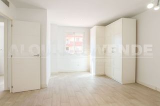 Piso en alquiler en El Juncal - Av. de la Paz en Sevilla