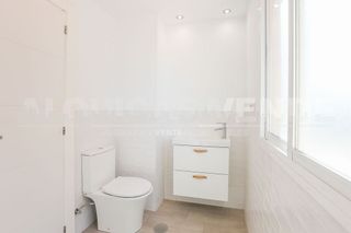 Piso en alquiler en El Juncal - Av. de la Paz en Sevilla