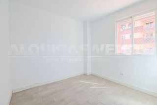 Piso en alquiler en El Juncal - Av. de la Paz en Sevilla