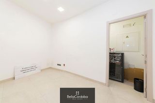 Local comercial en alquiler en Zona Centro en Córdoba