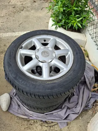 Llantas con neumáticos Golf Serie 3