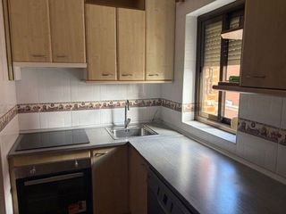 Piso en alquiler en PAU 2-600 en Puertollano