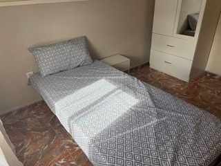 Piso en alquiler en PAU 2-600 en Puertollano