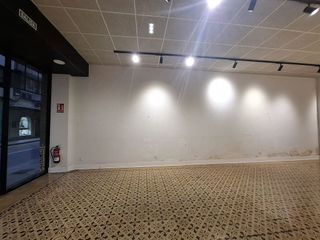 Local comercial en alquiler en Centro en Gijón