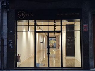Local comercial en alquiler en Centro en Gijón