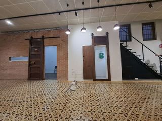 Local comercial en alquiler en Centro en Gijón