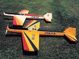 PLANO EN PAPEL DE AVION JOKER 25