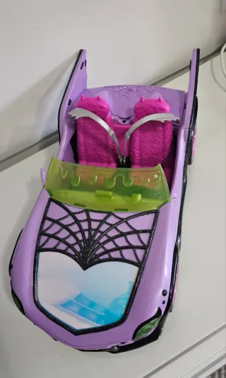 Coche Monster High Morado Telaraña
