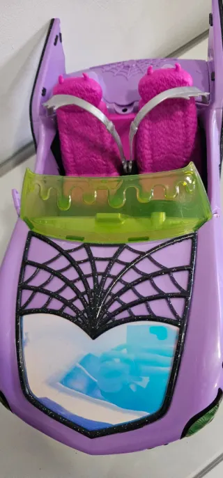 Coche Monster High Morado Telaraña