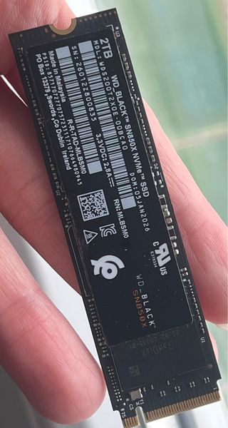 SSD NVMe M.2 WD Black SN850X 2TB - Nuevo, sin usar