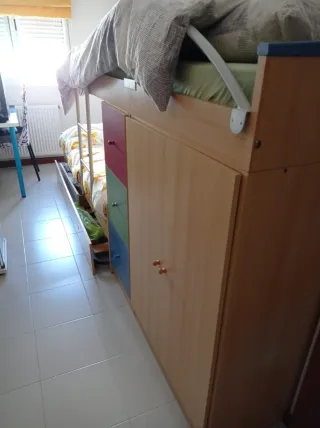 Cama tren con armario y cajones