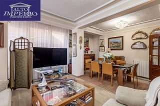 Piso en venta en Camino de Ronda - Rosaleda en Granada