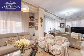 Piso en venta en Camino de Ronda - Rosaleda en Granada