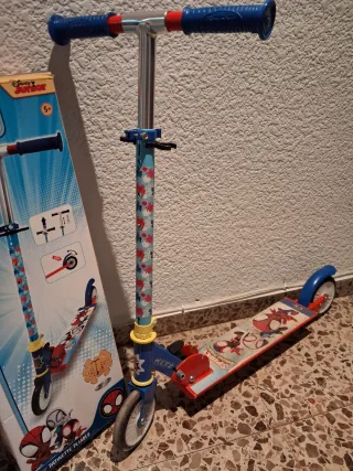 Patinete Spidey Amazing Friends Molto