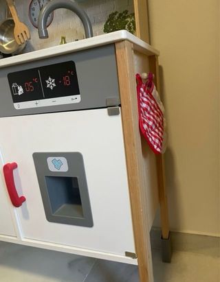 Cocina de juguete de madera