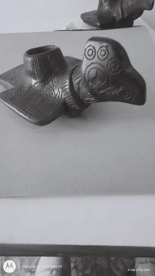 Conjunto 2  figuras de barro Negro/Marrón