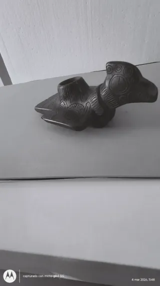 Conjunto 2  figuras de barro Negro/Marrón