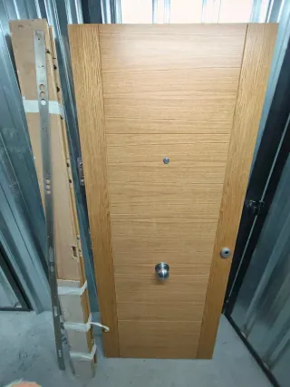 Puerta blindada izquierda 206x86