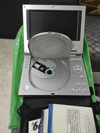 Reproductor DVD Portátil AIRIS + GPS