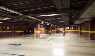 Garaje en alquiler en La Salut - Lloreda en Badalona