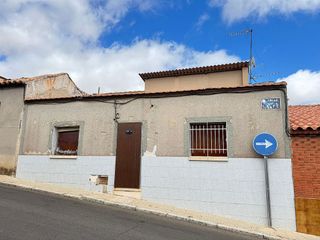 Casa adosada en venta en Las Mercedes - El Cármen en Puertollano