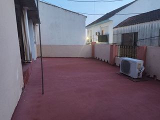 Casa adosada en venta en Gelves