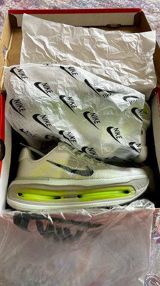 Nike Vomero Premium Nuevas Talla 42, 26,5cm